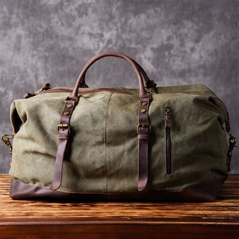 TRAVEL BAGS FOR MEN 